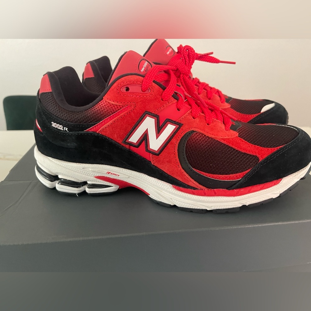 New Balance 2002R True Red Black size Men 12/ W 13.5